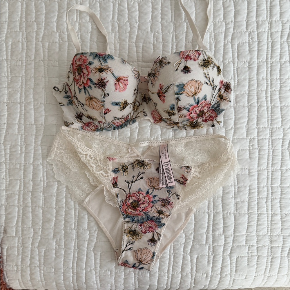 Victoria's Secret Dream Angels Lined Demi Floral Bra 34C matching panty set in M